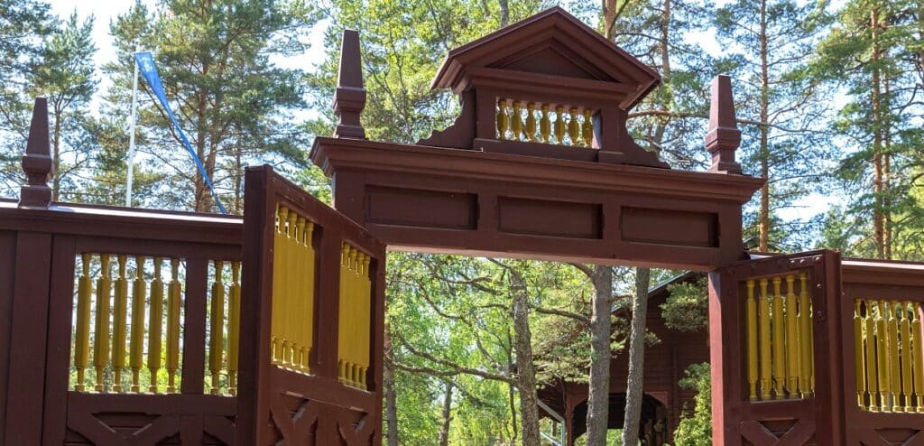 Langinkoski 20.6.2023, Kuvaaja Tommi Mattila, Mallit Pirkko, Riitta ja Sara.